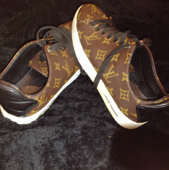 Tan /Brown Monogram Sneakers 38 women 8 - Picture 2 of 9